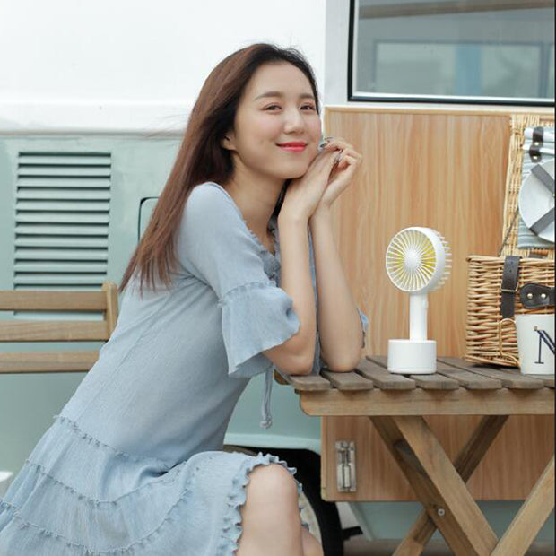 explosion desktop fan can shake the head handheld mini fan portable accompanying USB charging OEM OEM